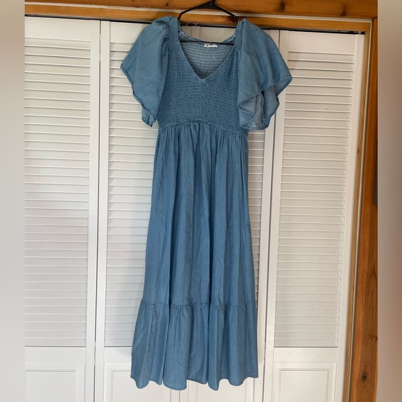 in loom Dresses & Skirts - Light Blue Maxi Dress with Flutter Sleeves